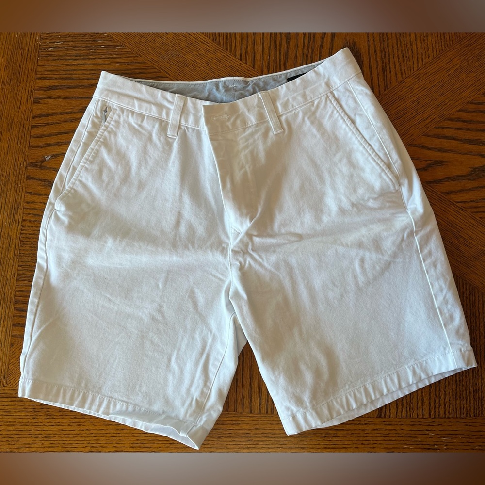 Bonobos Chino Short 2.0 in Glacier white